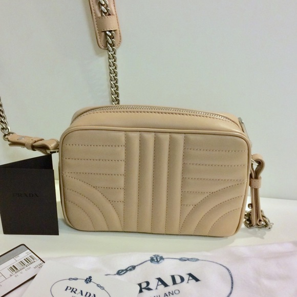 ⭐️SOLD⭐️$1250Prada Diagramme Crossbody Camera Bag - Picture 7 of 8